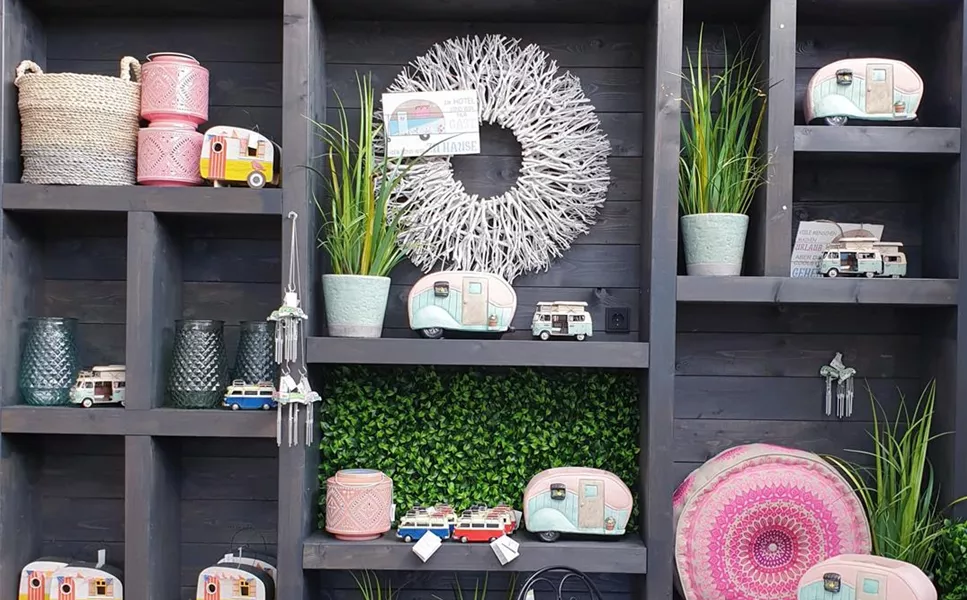 Hier grünt und blüht's - EINBLICKE IN UNSER SORTIMENT